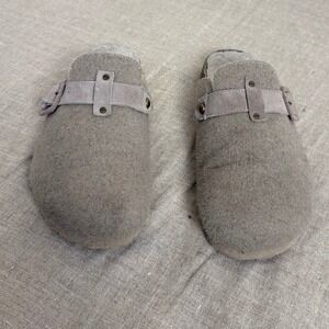 American Eagle Felt Clog Mules Womens Taupe Buckle Faux Shearling Lined Shoes